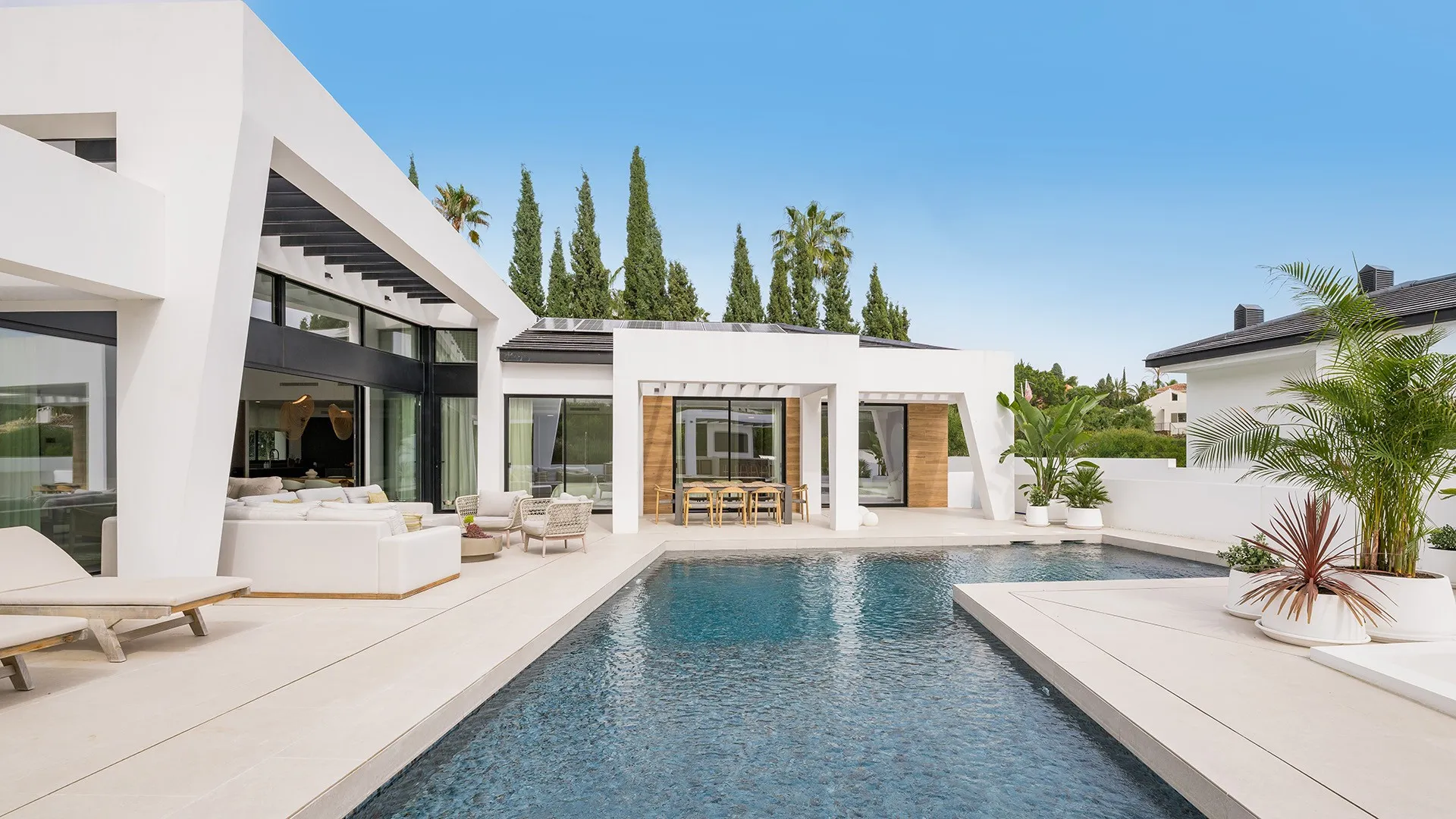 Villa a la venta de 6 dormitorios en Los Naranjos Golf