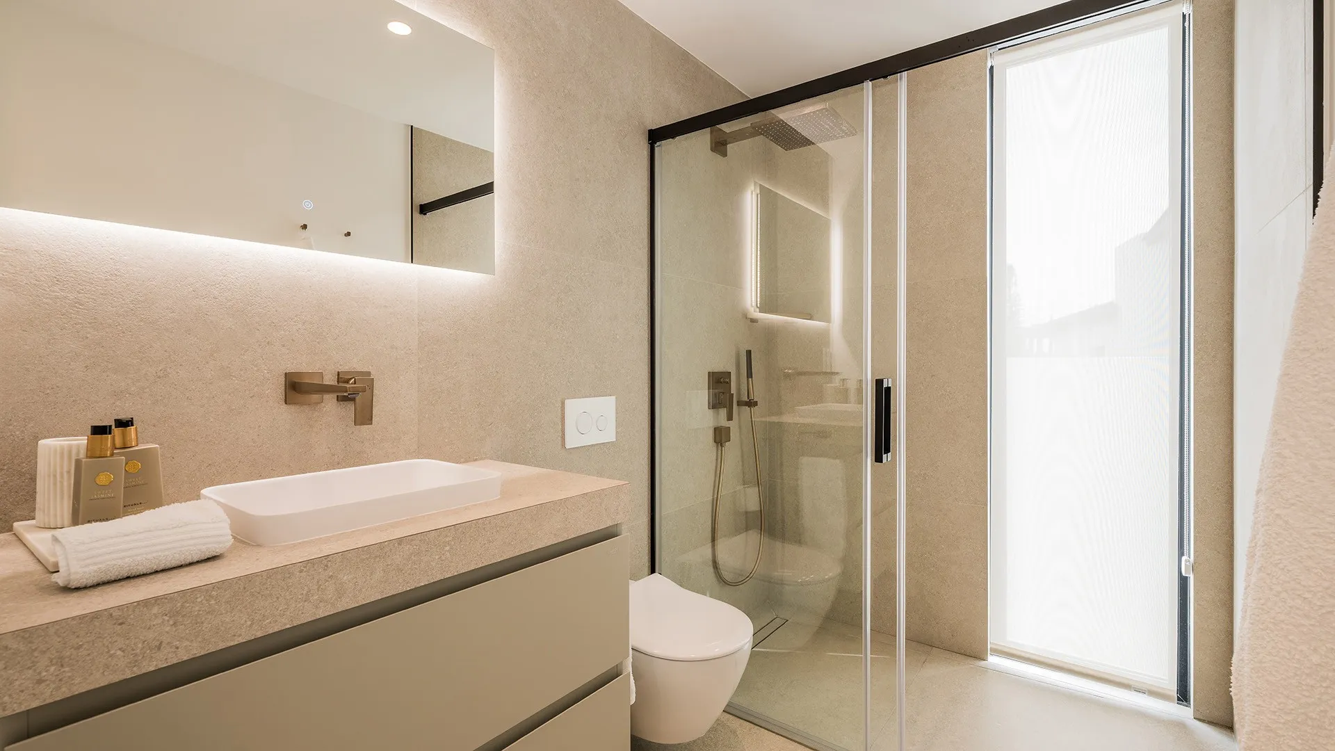 Villa a la venta de 6 dormitorios en Los Naranjos Golf