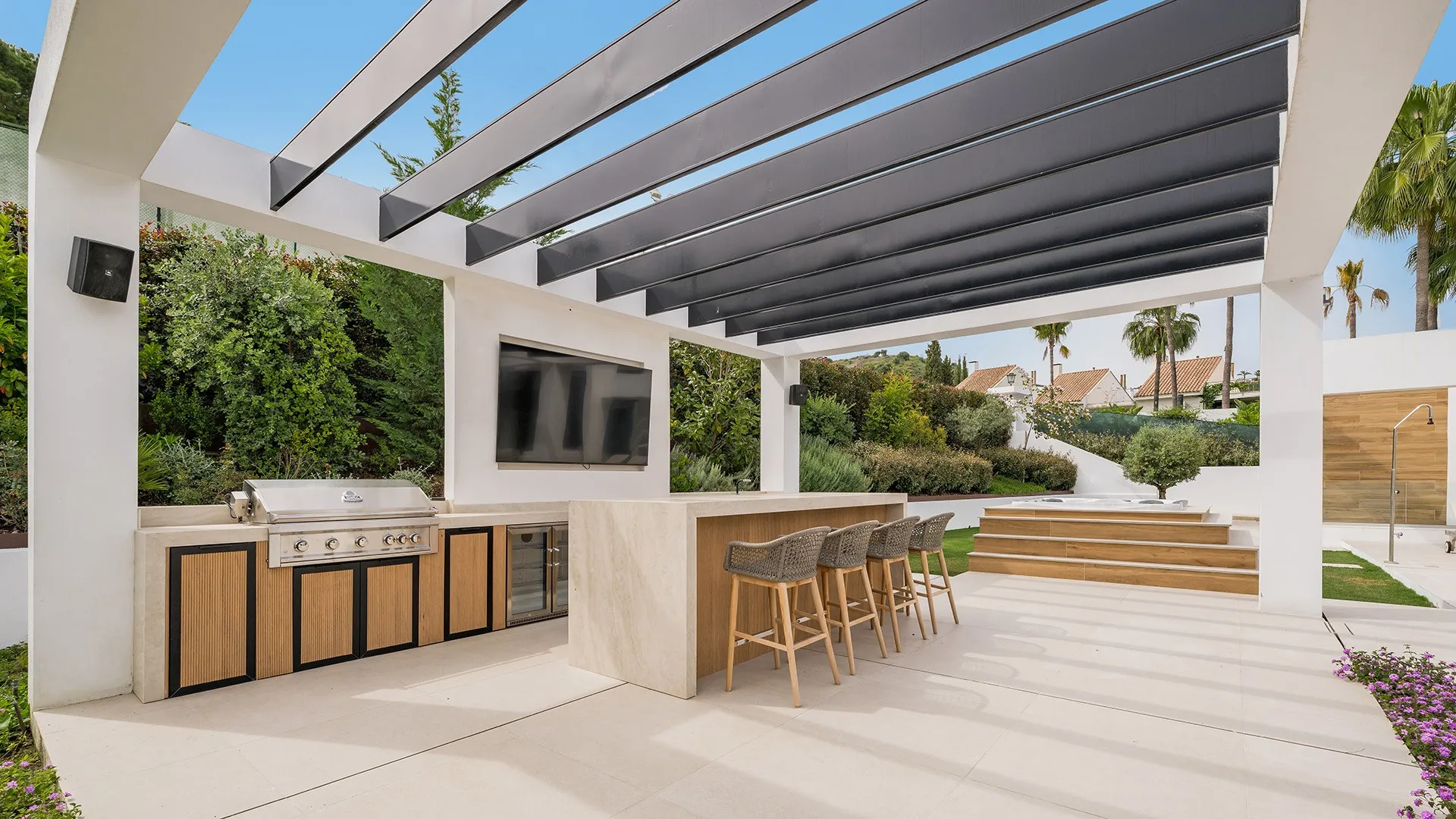 Villa a la venta de 6 dormitorios en Los Naranjos Golf