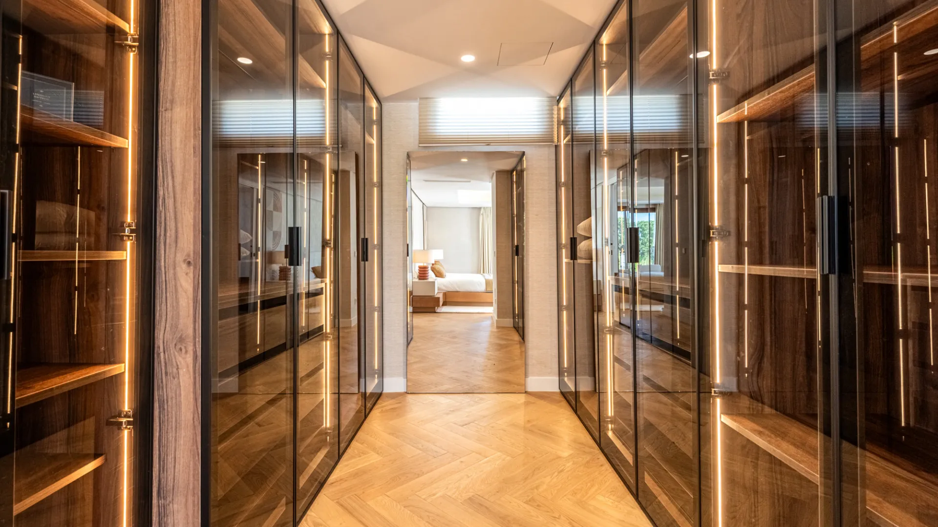 Buy Casasola 6 bedrooms villa