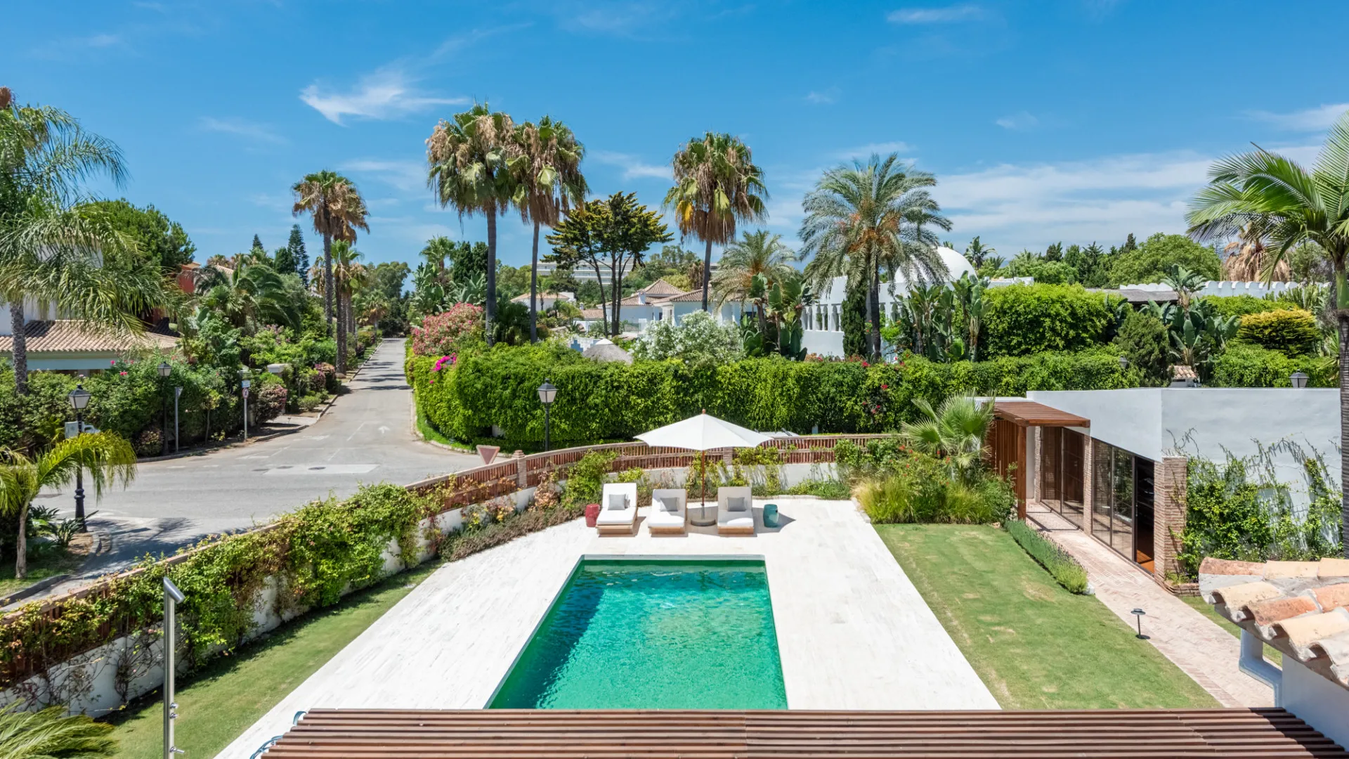 Buy Casasola 6 bedrooms villa