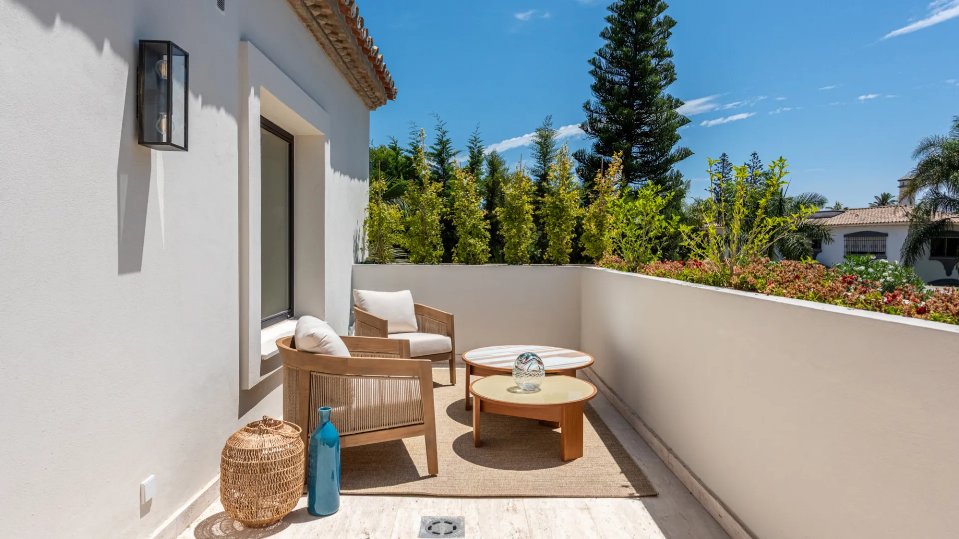 Buy Casasola 6 bedrooms villa