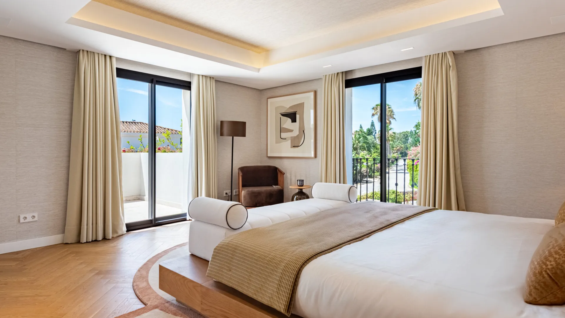 Buy Casasola 6 bedrooms villa