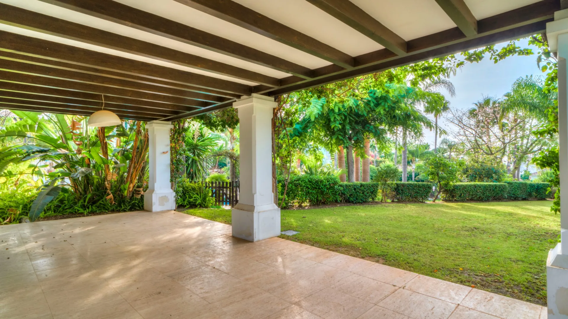 Lomas de Magna Marbella, villa a la venta