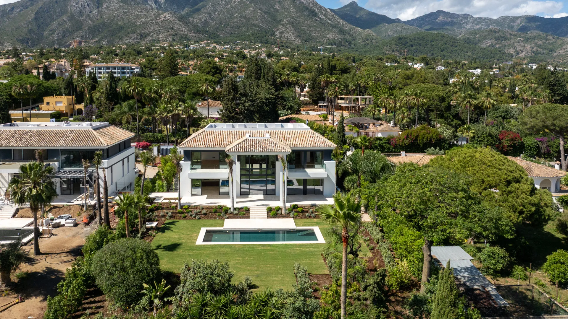 For sale villa in Rocio de Nagüeles with 6 bedrooms