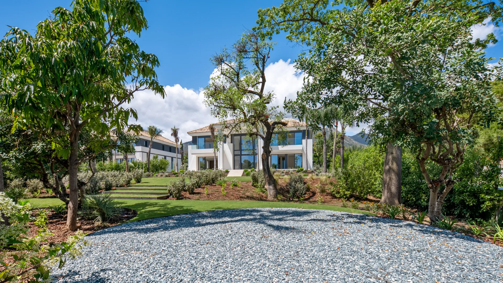 For sale villa in Rocio de Nagüeles with 6 bedrooms