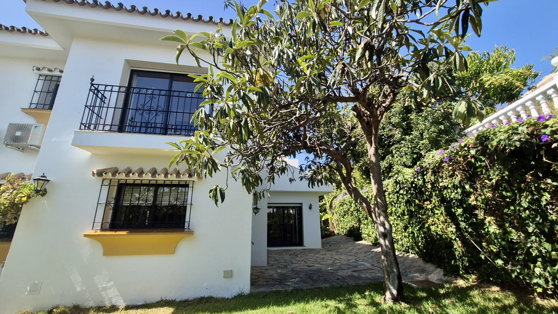 5 bedrooms La Campana villa for sale
