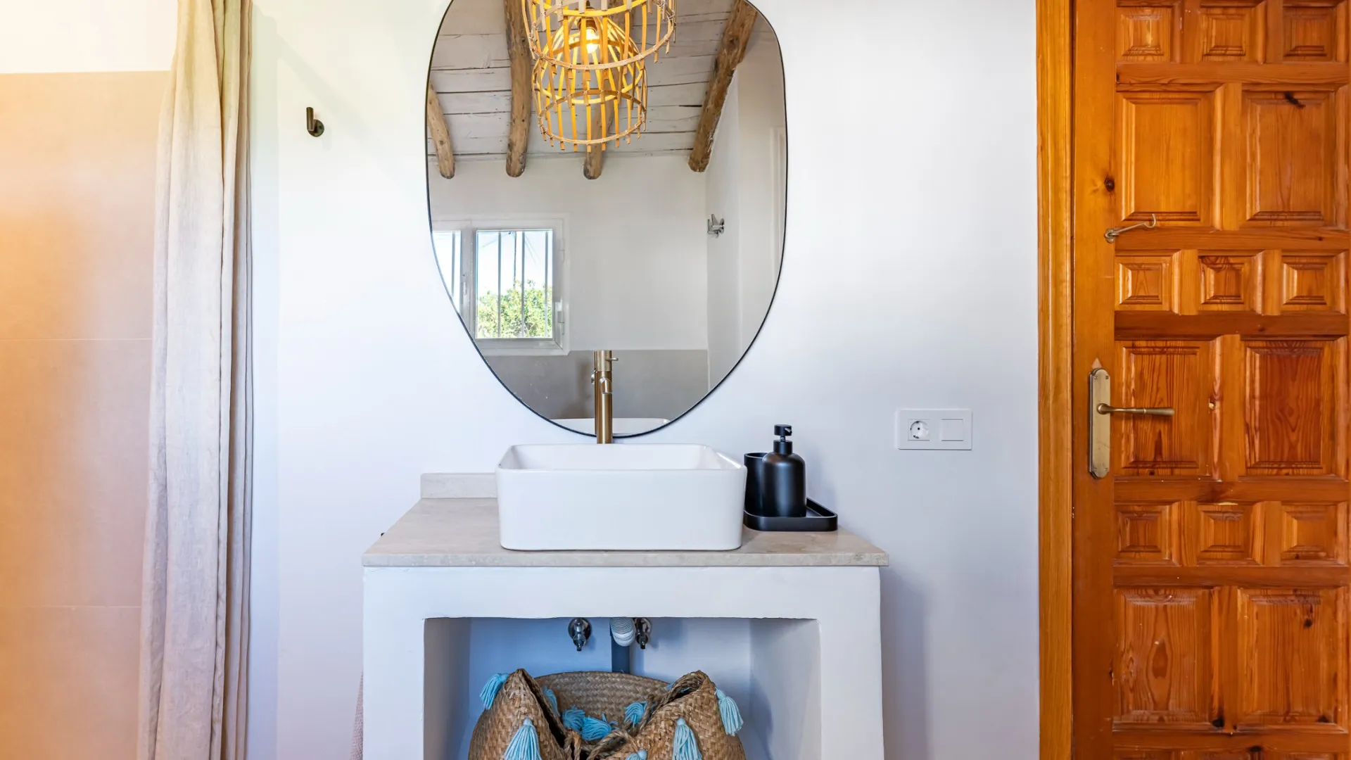 For sale villa with 4 bedrooms in Guadalmina Alta