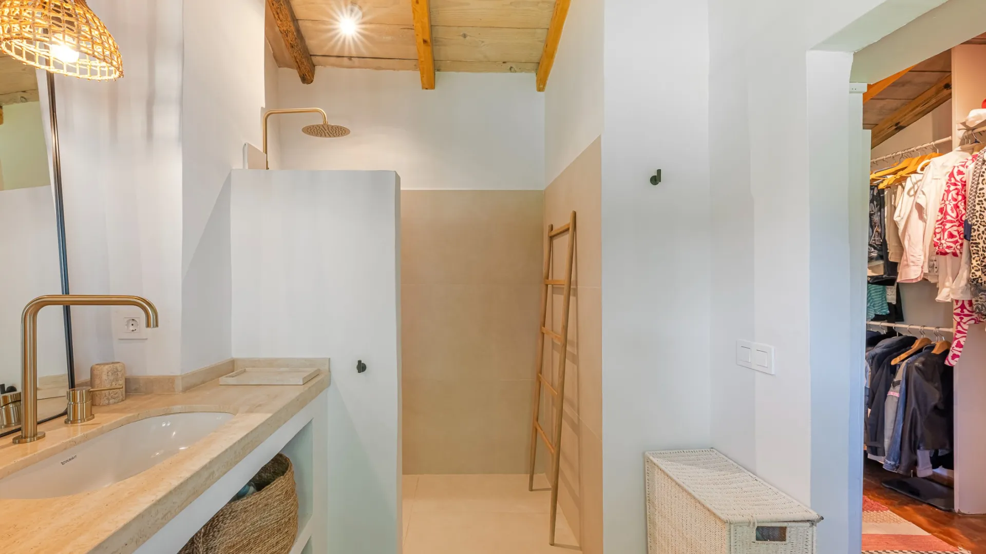 For sale villa with 4 bedrooms in Guadalmina Alta