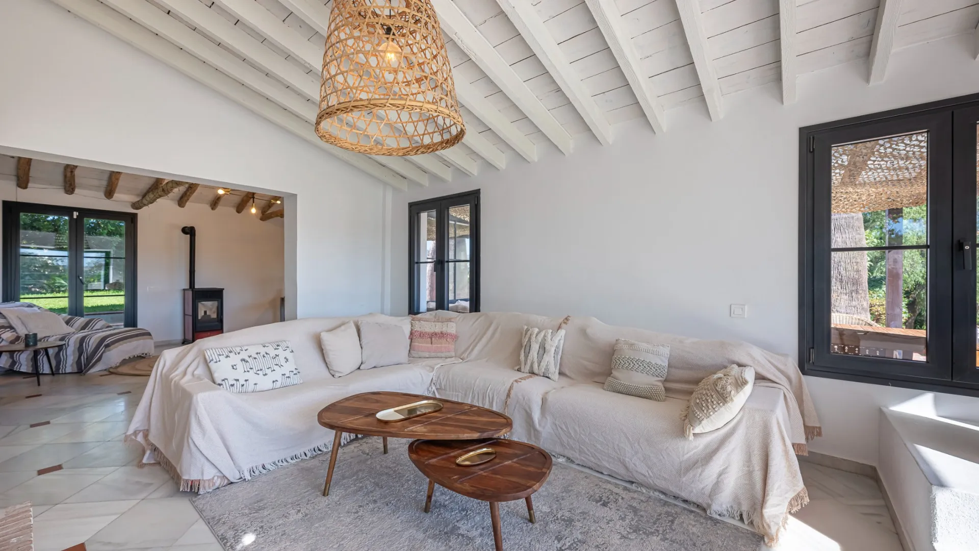 For sale villa with 4 bedrooms in Guadalmina Alta