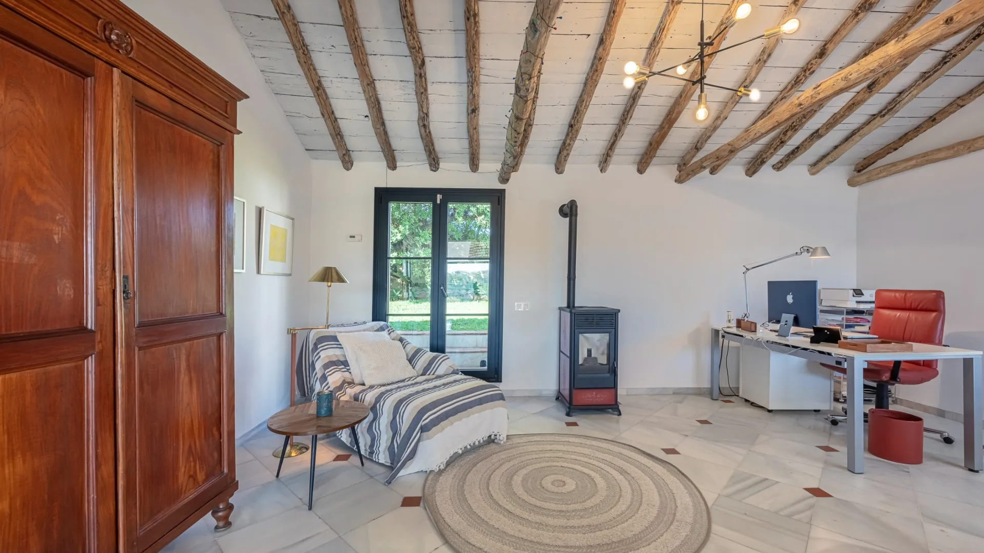 For sale villa with 4 bedrooms in Guadalmina Alta