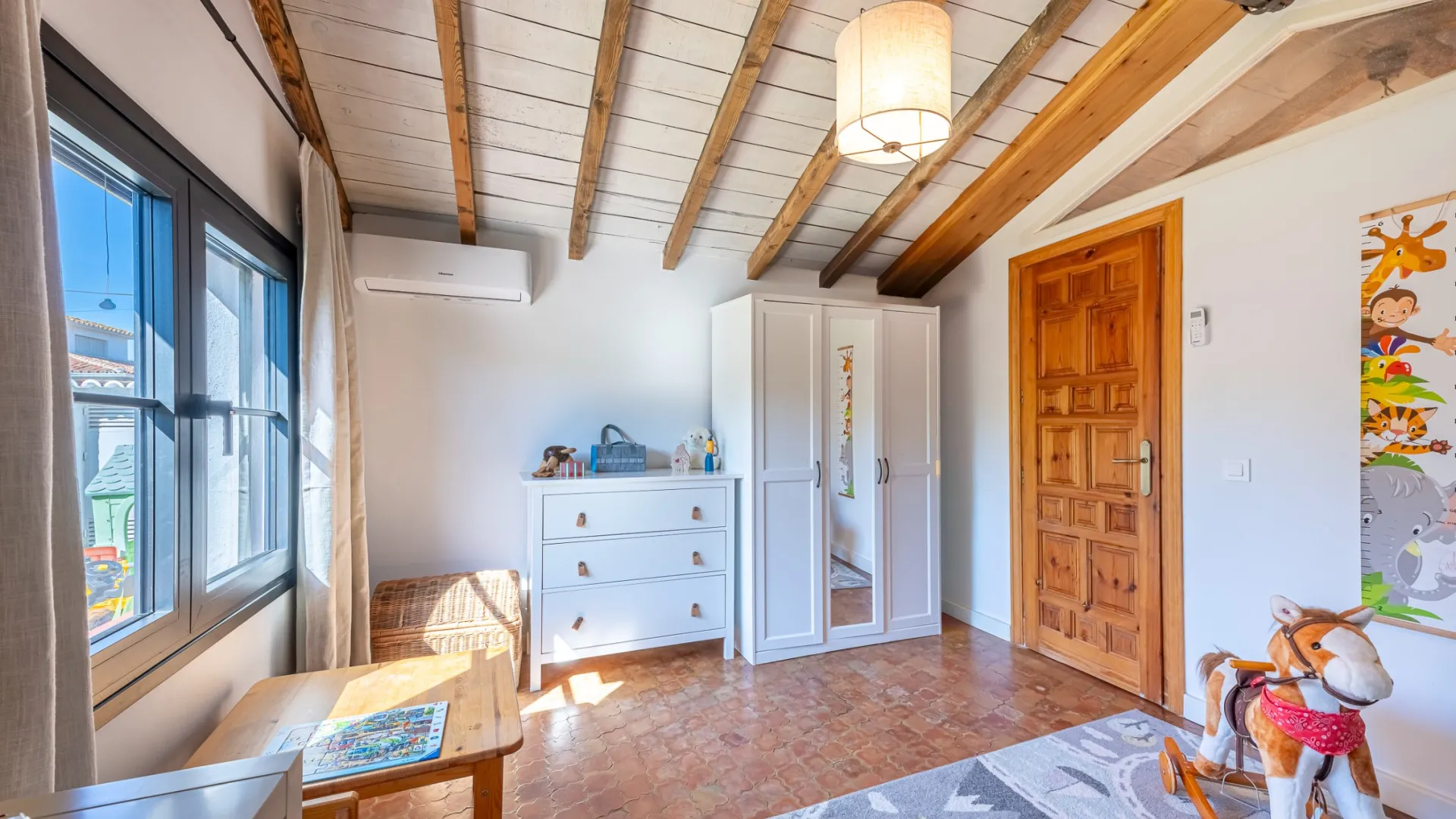 For sale villa with 4 bedrooms in Guadalmina Alta