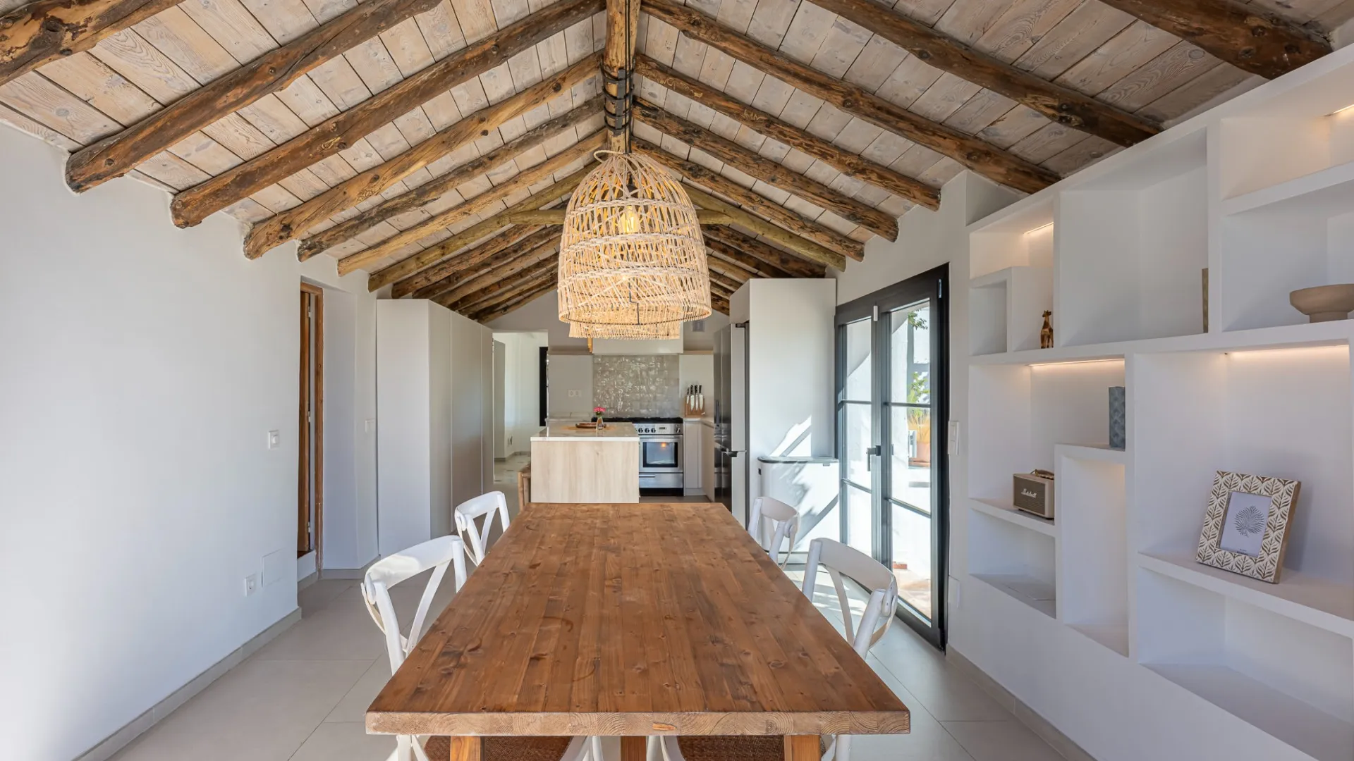 For sale villa with 4 bedrooms in Guadalmina Alta