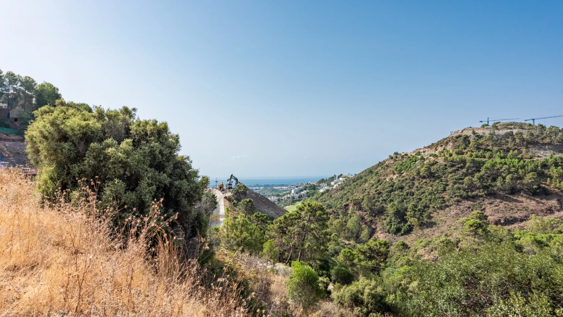 Buy El Madroñal 5 bedrooms villa
