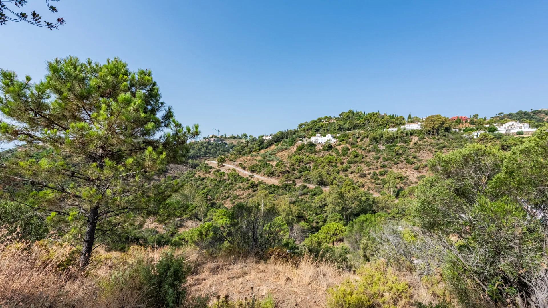 Buy El Madroñal 5 bedrooms villa