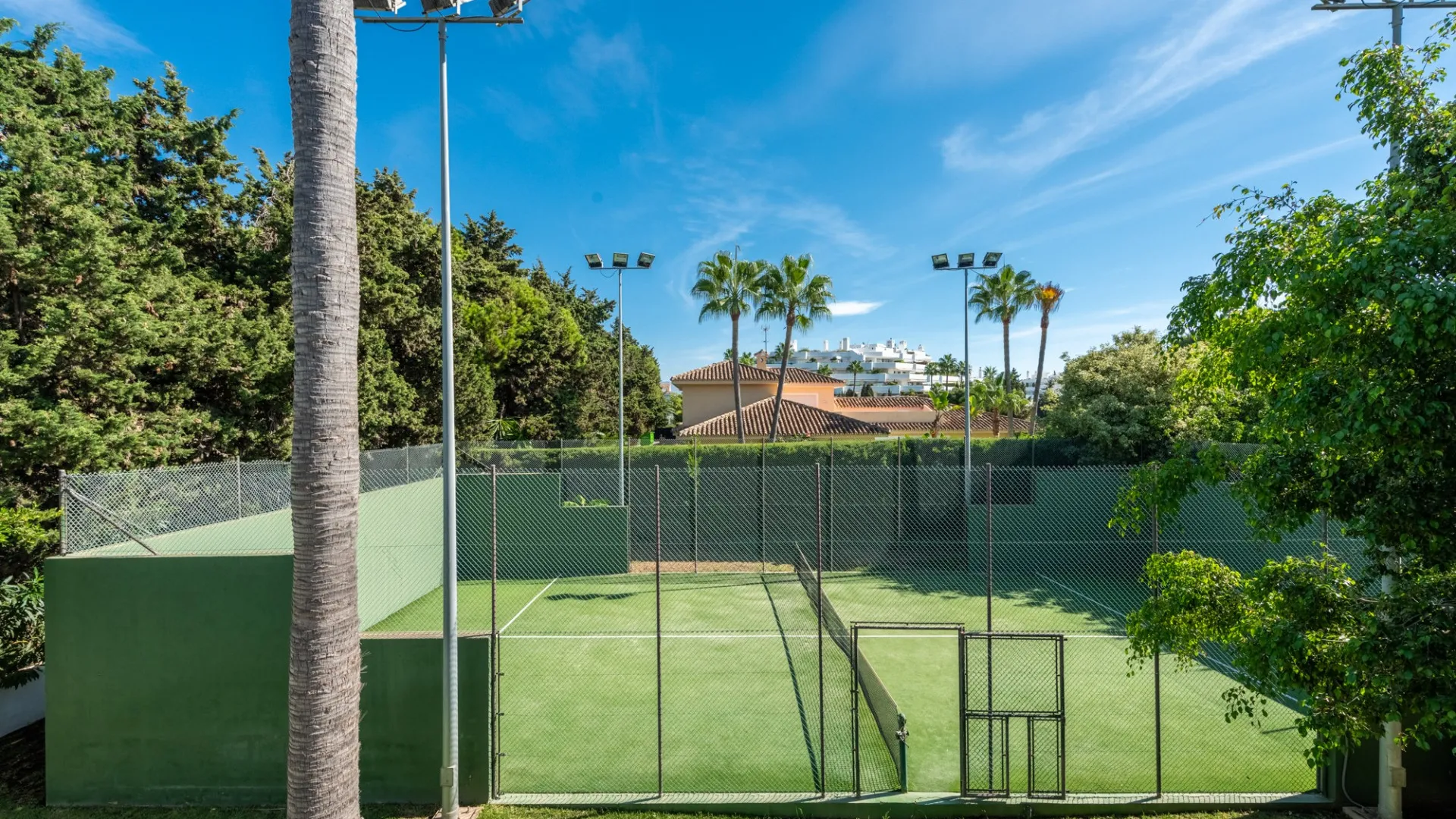Guadalmina Baja, villa en venta