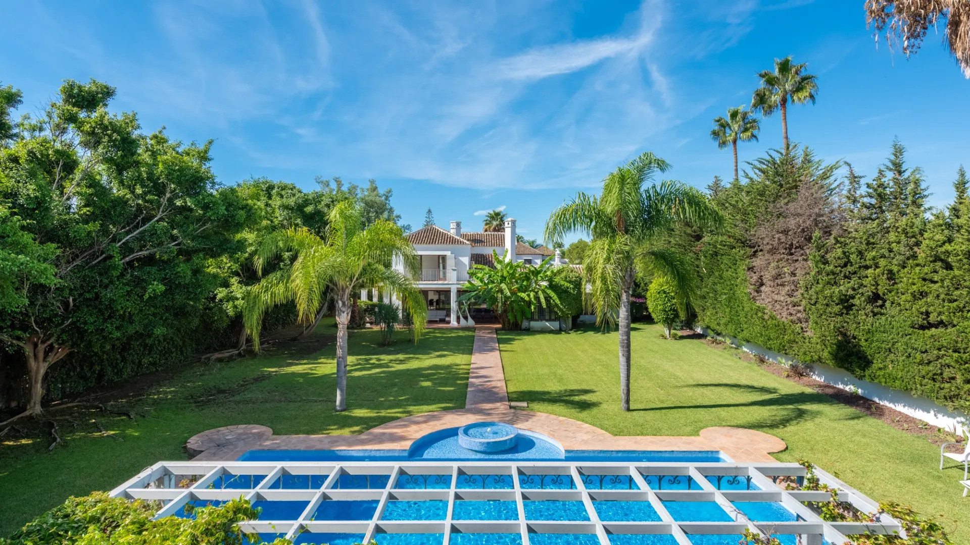 Guadalmina Baja, villa en venta