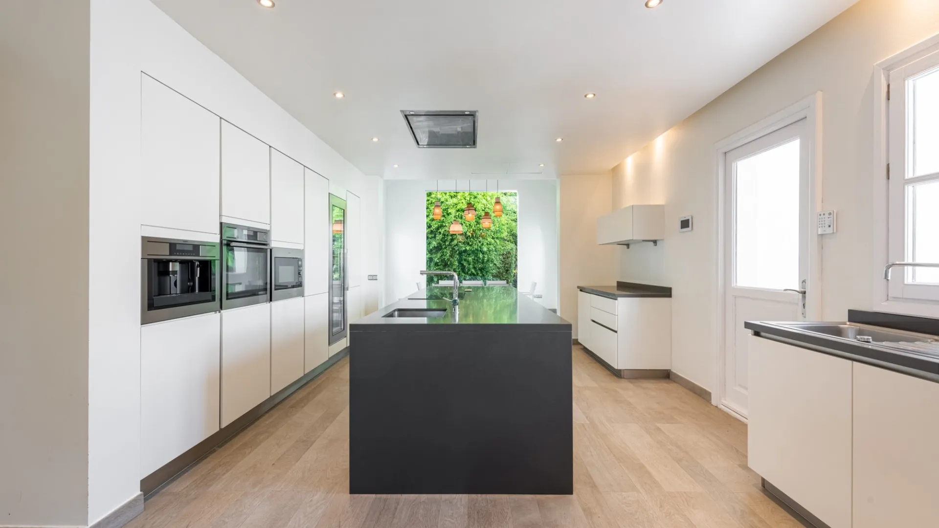 Guadalmina Baja, villa en venta