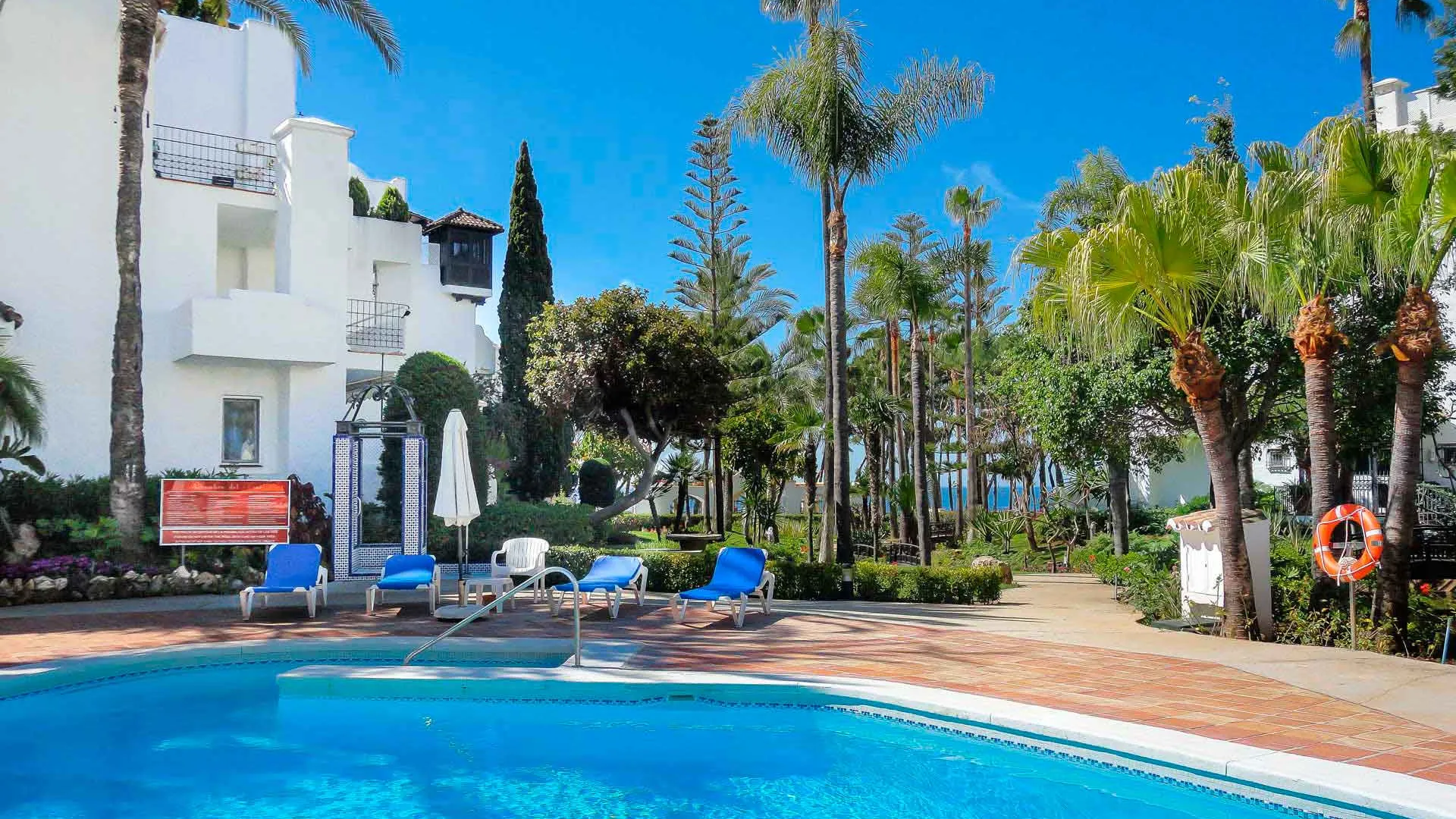 1 bedroom apartment for sale in Alhambra del Mar