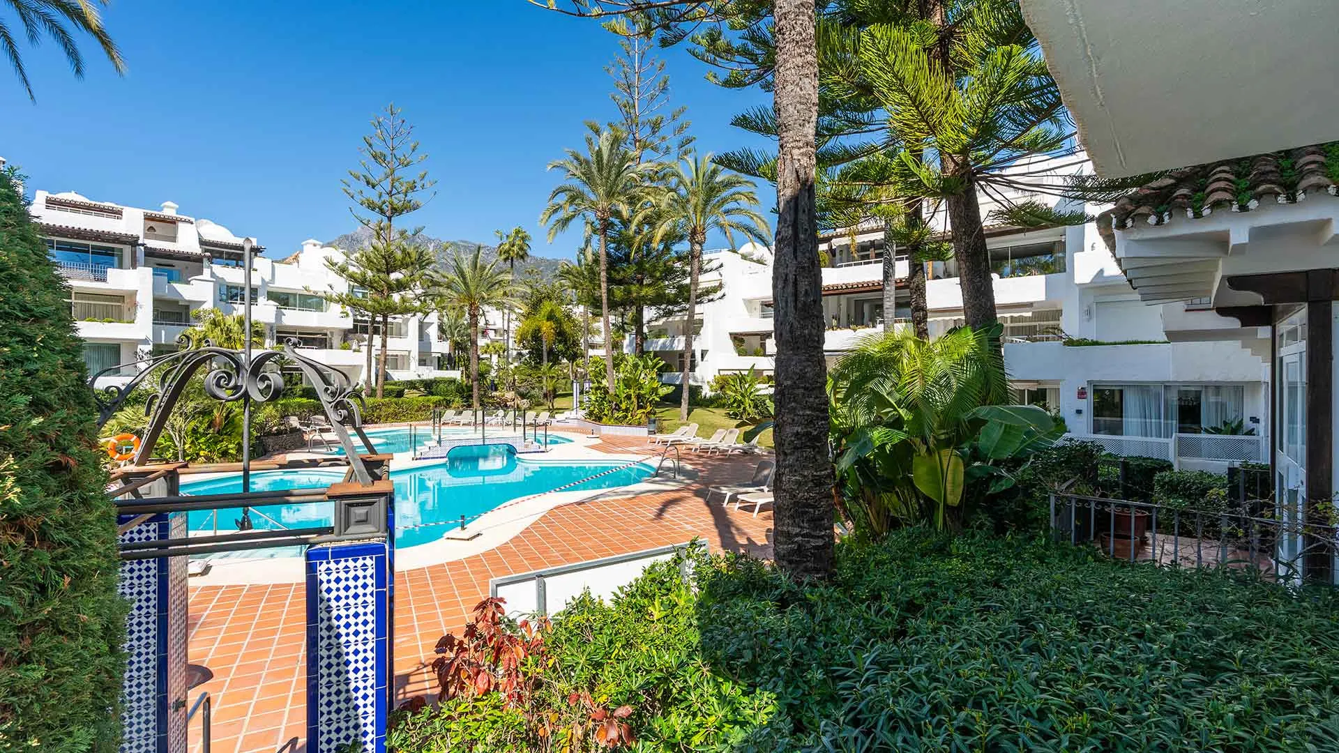 1 bedroom apartment for sale in Alhambra del Mar