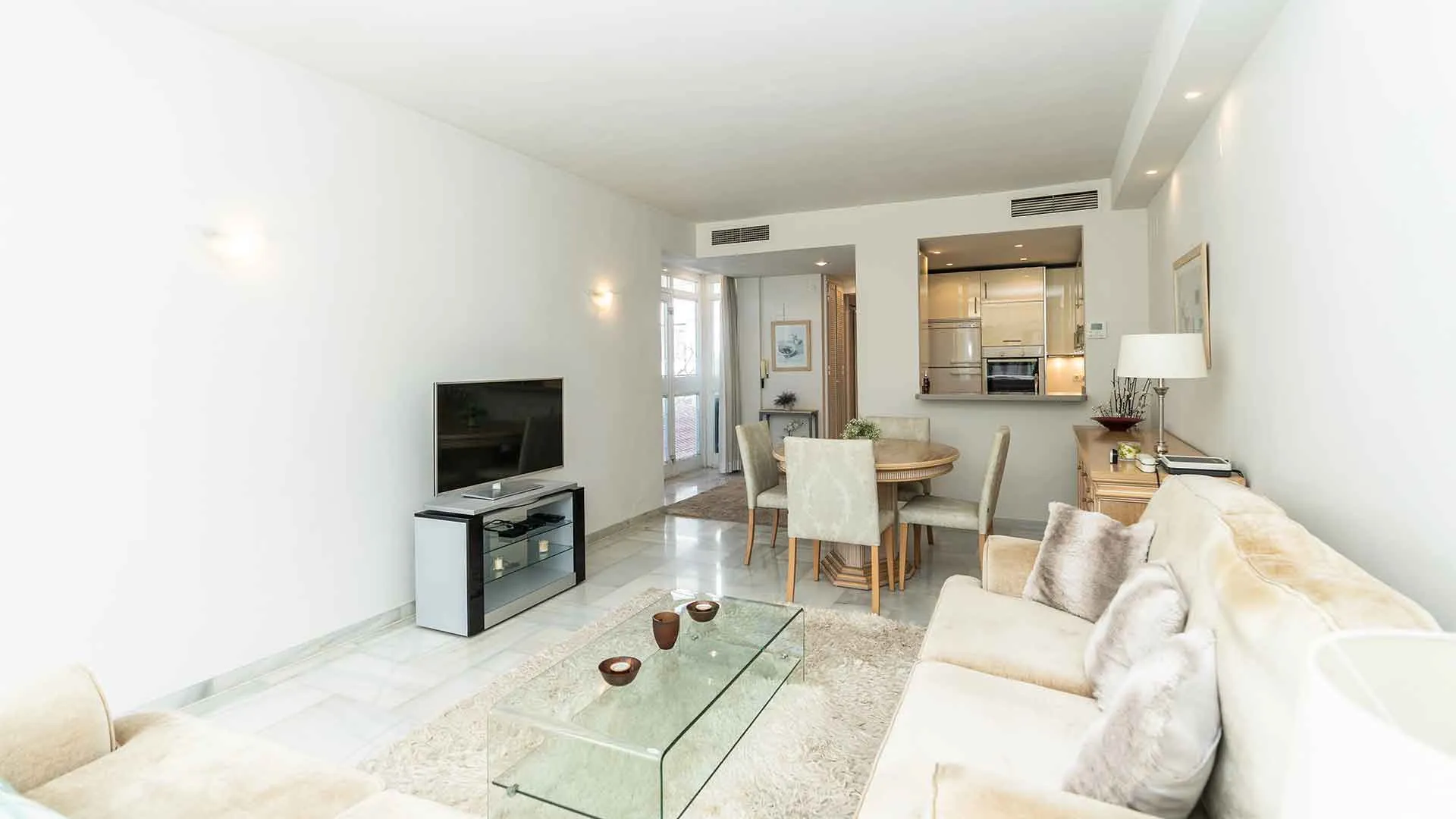 1 bedroom apartment for sale in Alhambra del Mar
