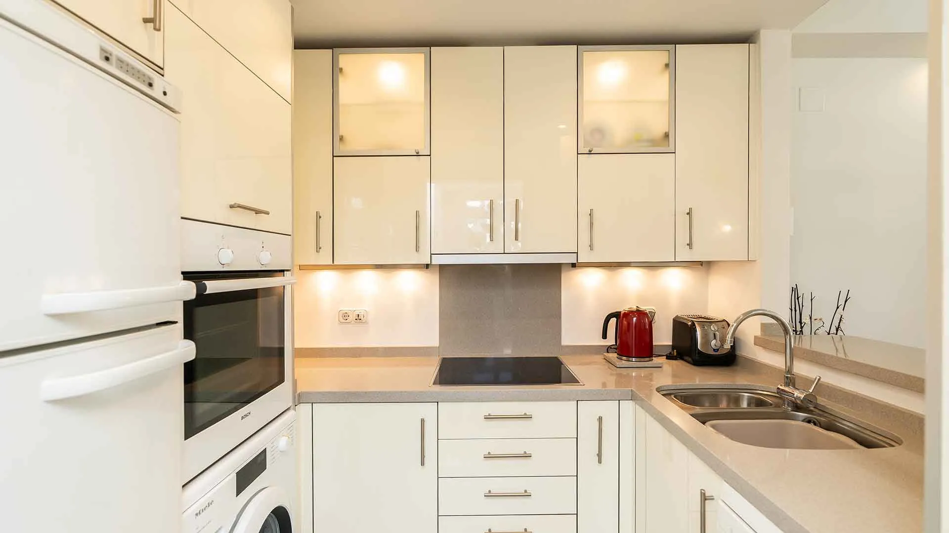 1 bedroom apartment for sale in Alhambra del Mar