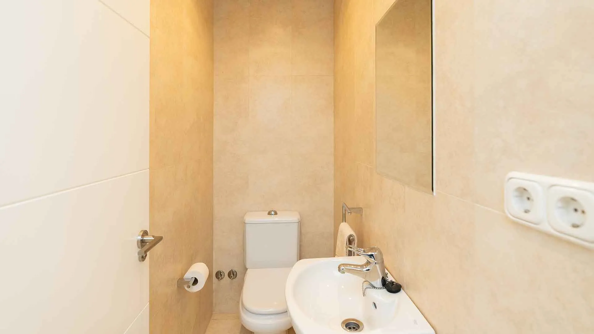 1 bedroom apartment for sale in Alhambra del Mar