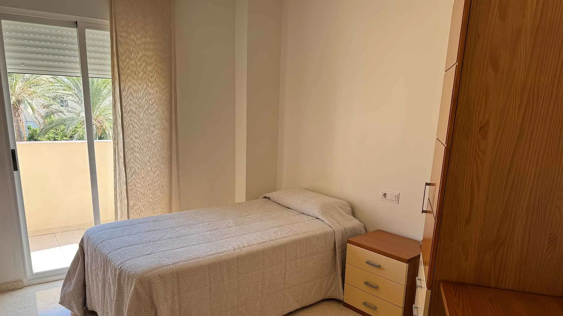 Penthouse with 4 bedrooms for sale in Estepona Centre