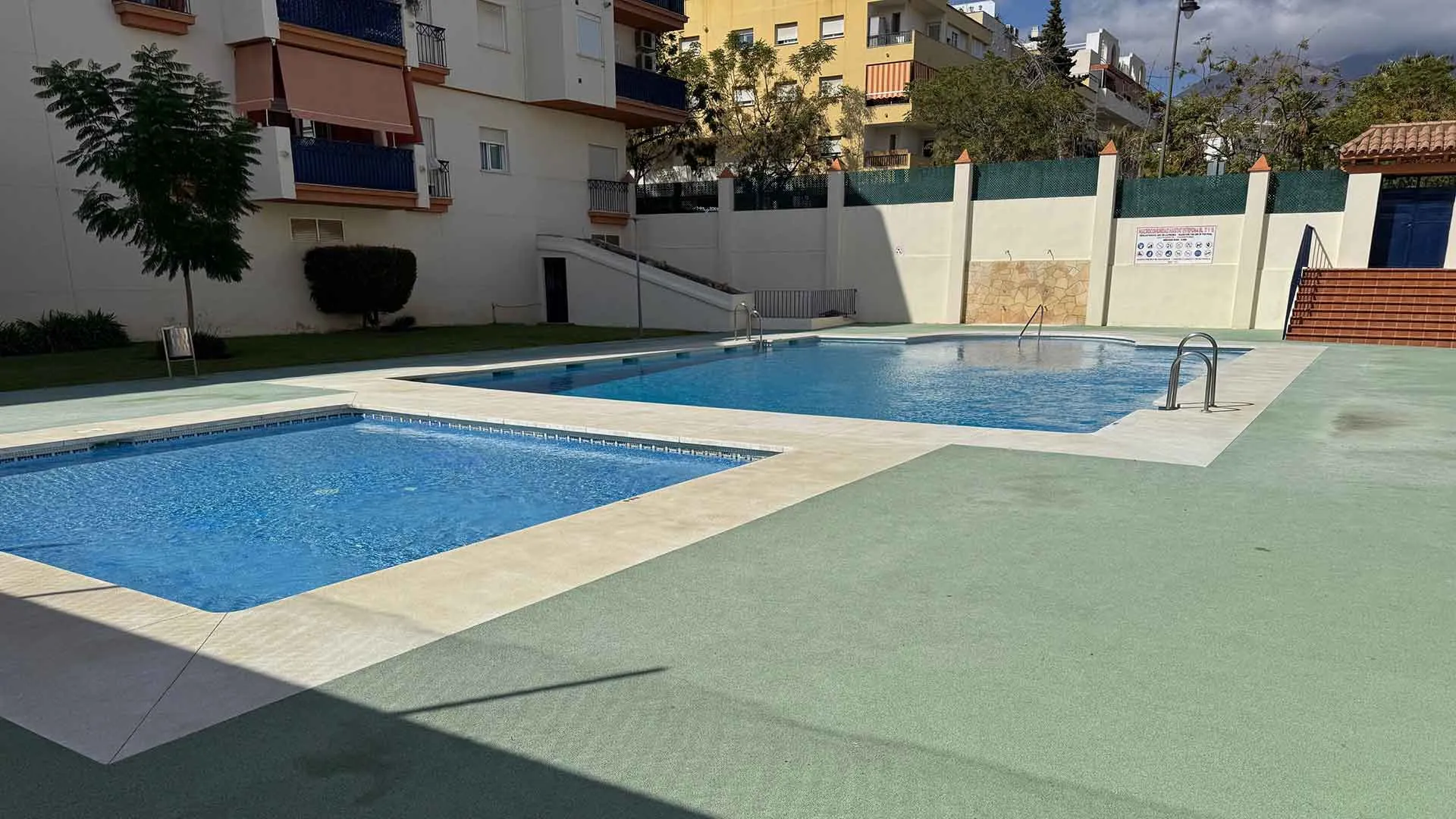 Penthouse with 4 bedrooms for sale in Estepona Centre