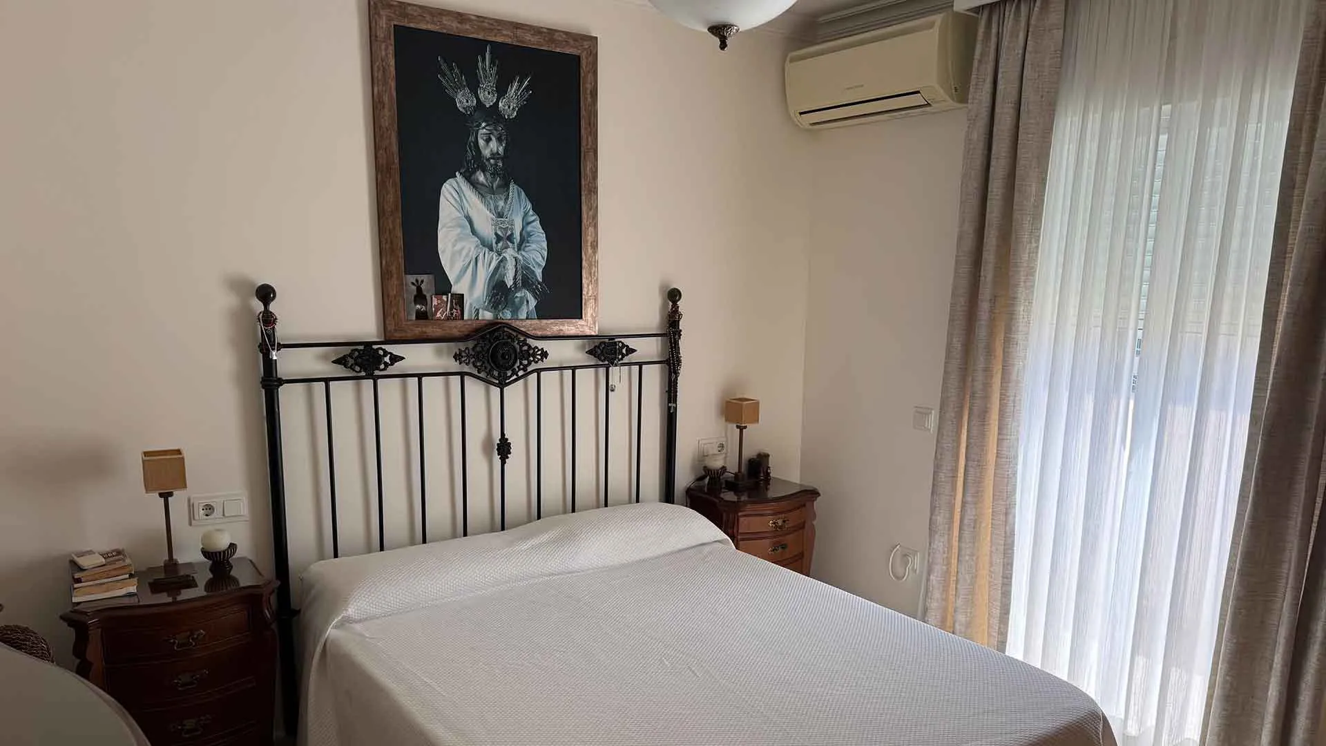 Penthouse with 4 bedrooms for sale in Estepona Centre