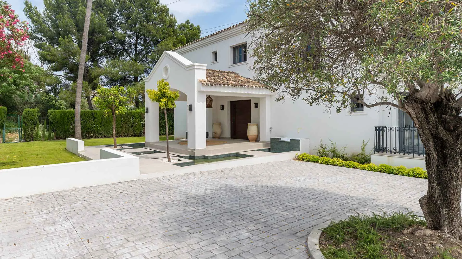 Villa a la venta de 5 dormitorios en Atalaya Golf