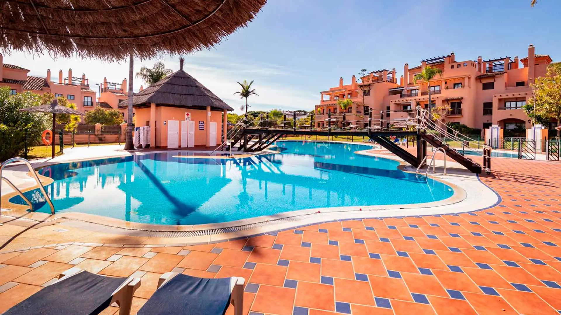 Buy Hacienda del Sol 4 bedrooms apartment