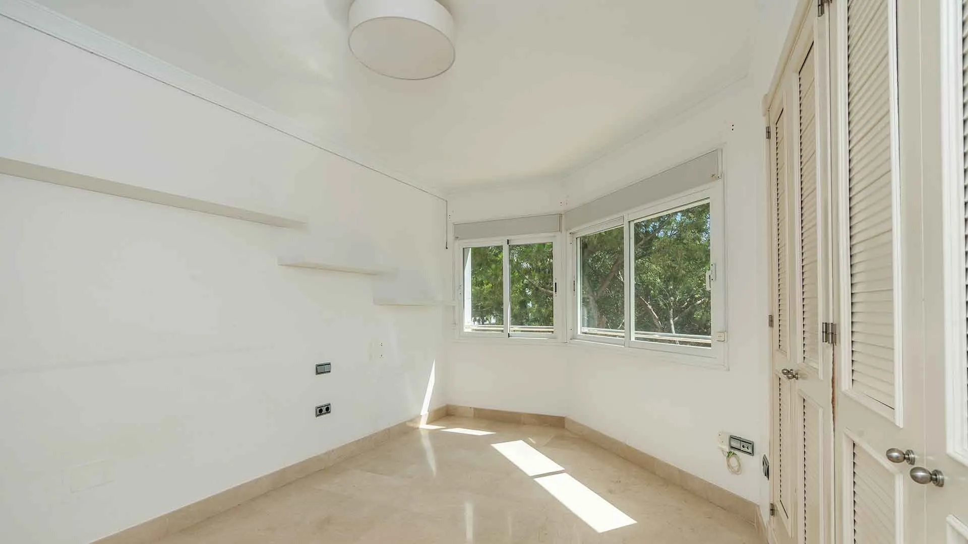 For sale Jardín del Mediterráneo apartment with 3 bedrooms