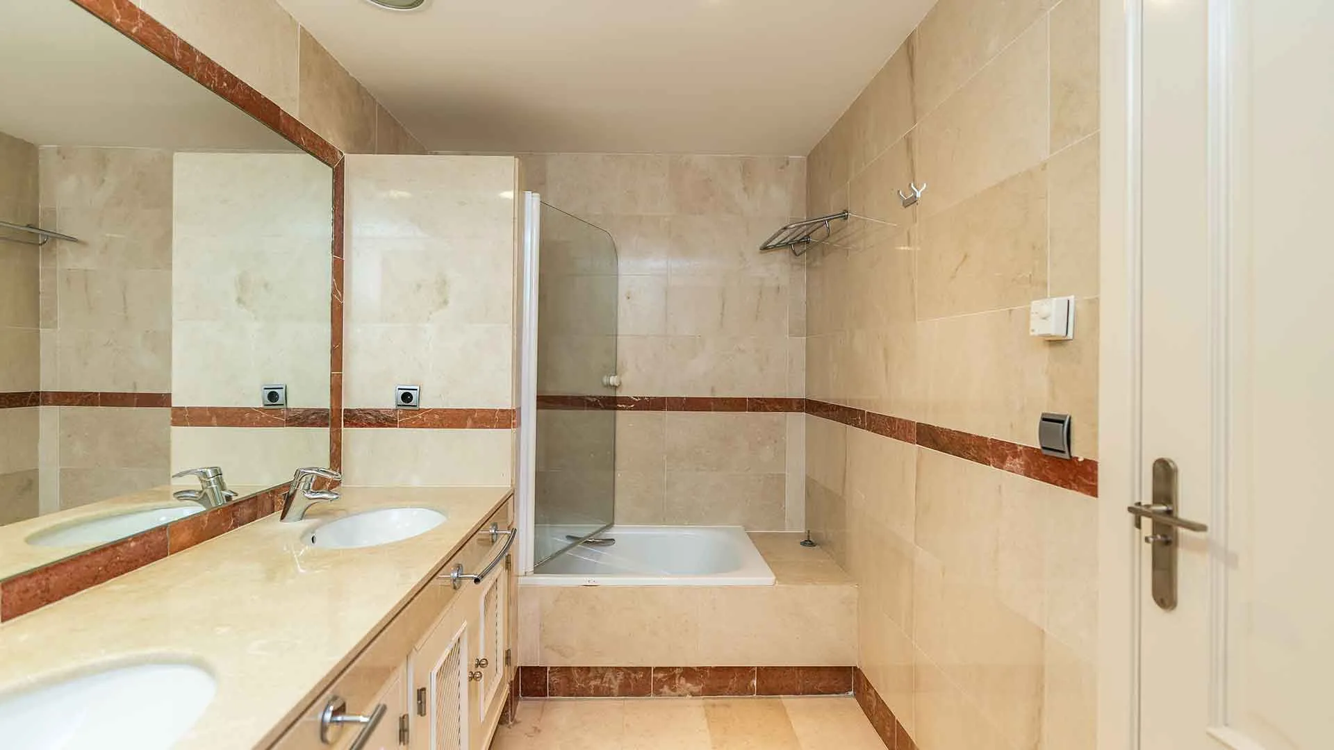 For sale Jardín del Mediterráneo apartment with 3 bedrooms
