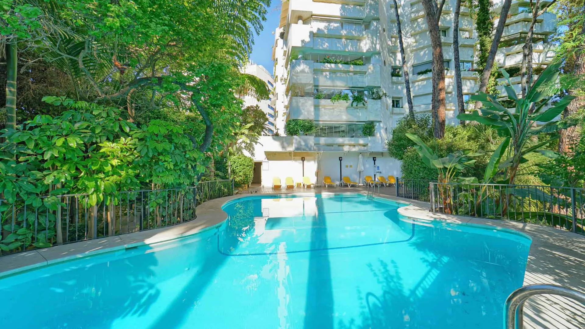 For sale Jardín del Mediterráneo apartment with 3 bedrooms