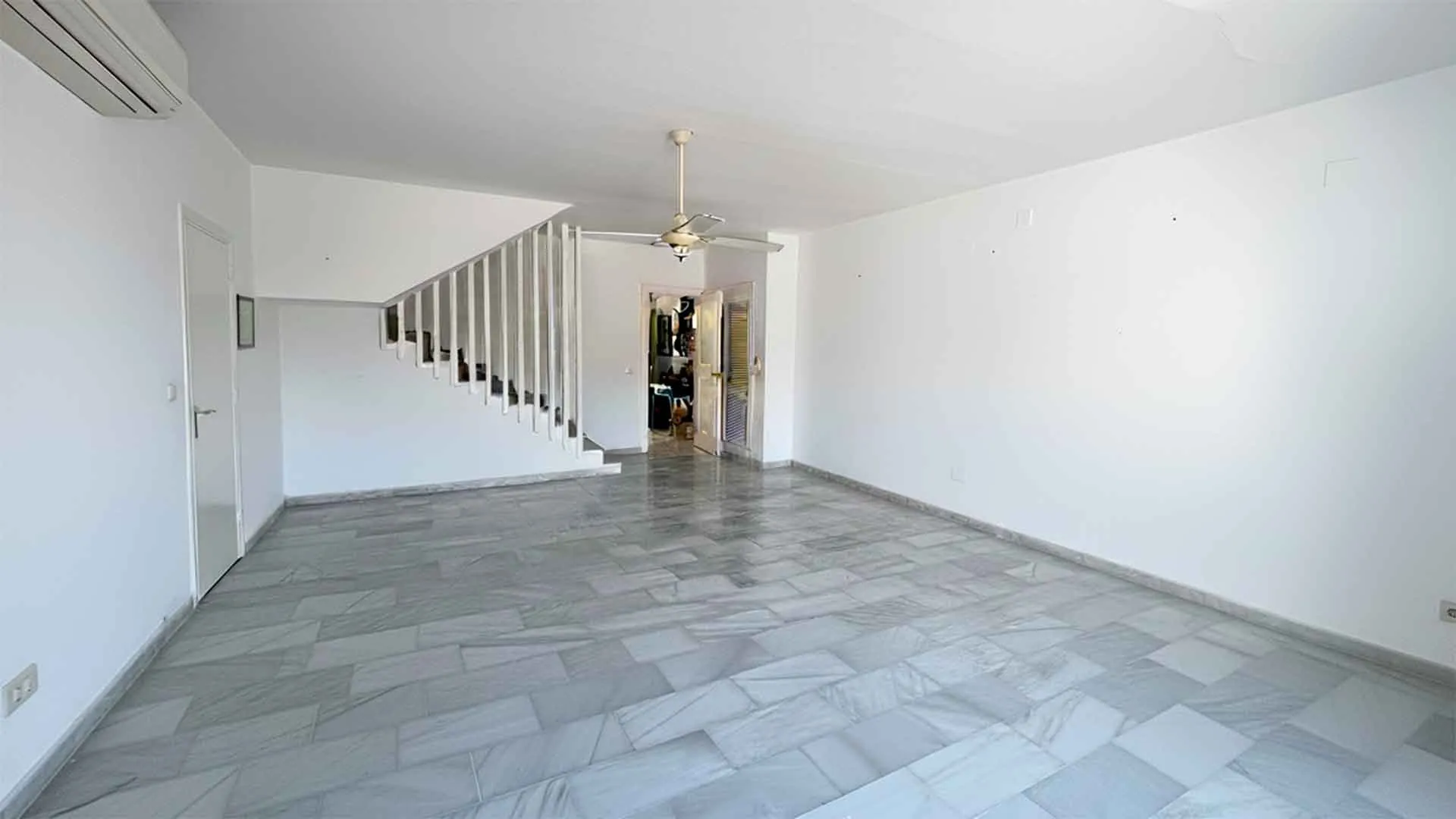 3 bedrooms town house for sale in Marberia