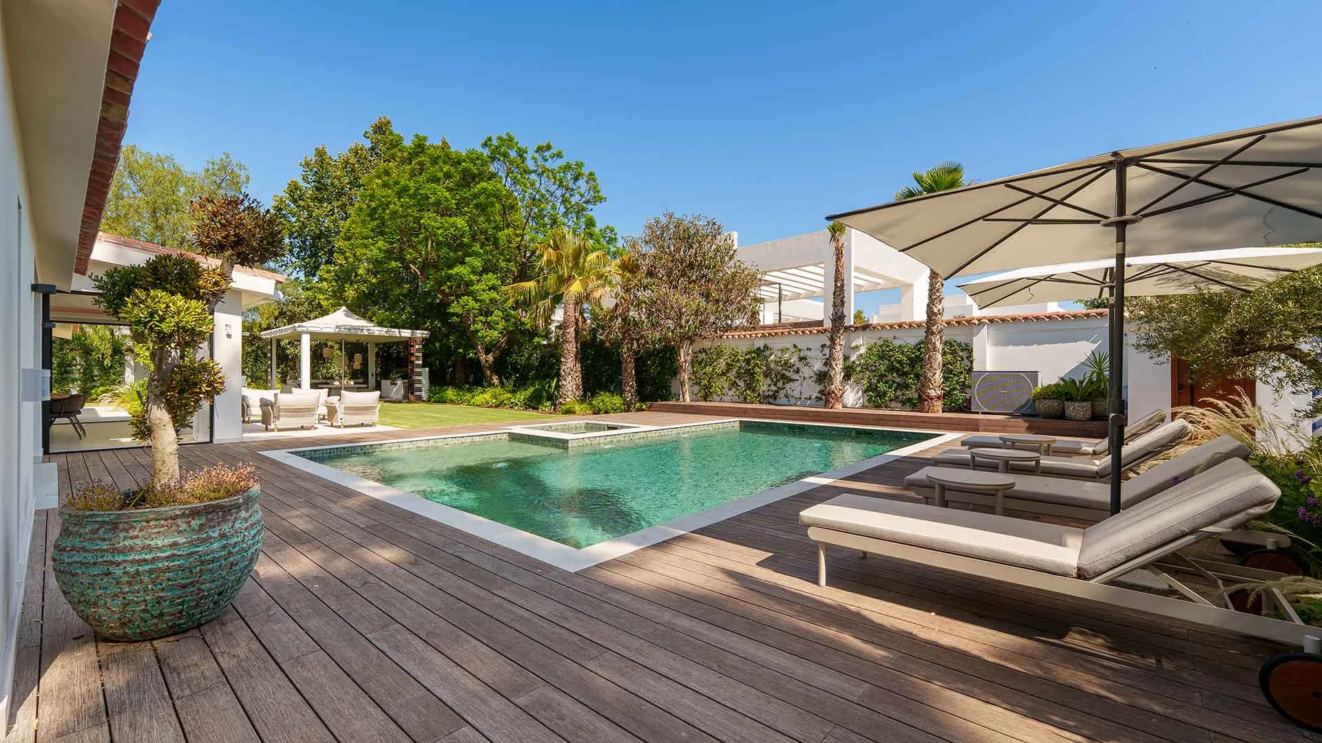 Villa for sale in Cortijo Blanco with 5 bedrooms