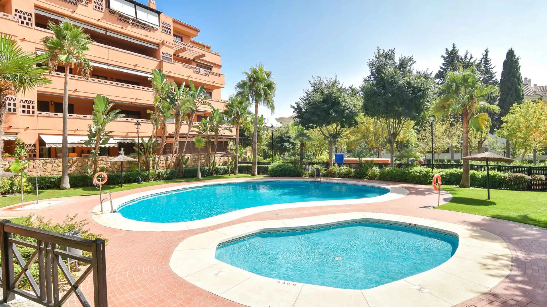 Costa Nagüeles III ground floor apartment for sale