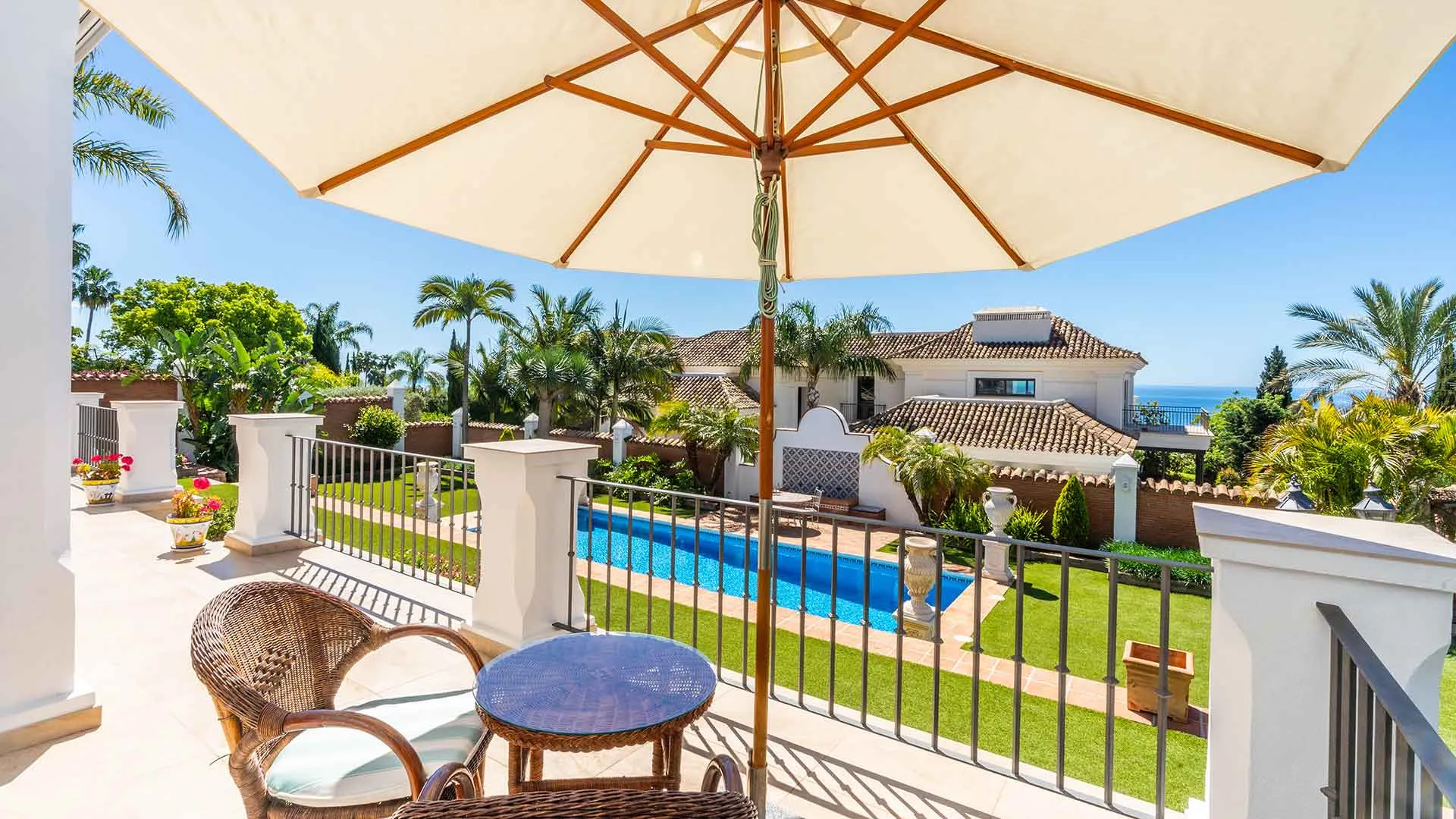 Comprar villa de 5 dormitorios en Sierra Blanca