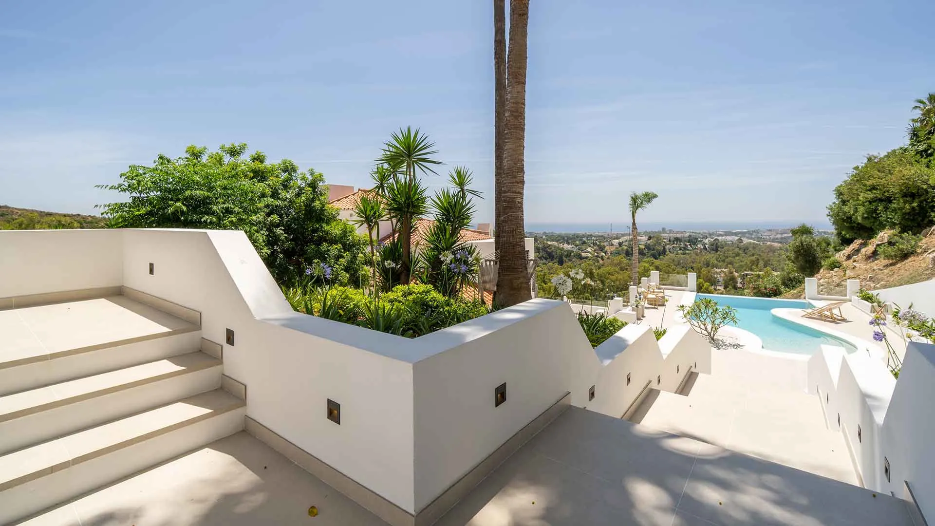 Villa with 5 bedrooms for sale in Las Lomas de Nueva Andalucia