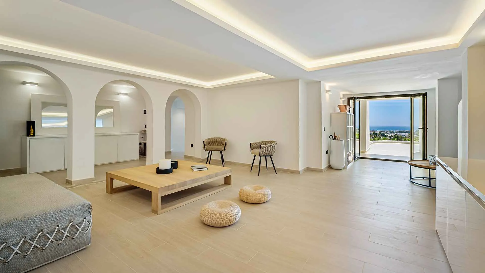 Villa with 5 bedrooms for sale in Las Lomas de Nueva Andalucia