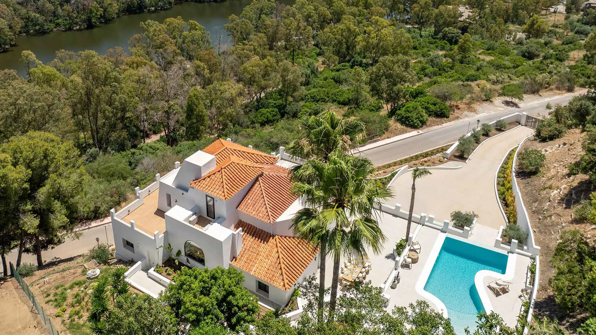 Villa with 5 bedrooms for sale in Las Lomas de Nueva Andalucia