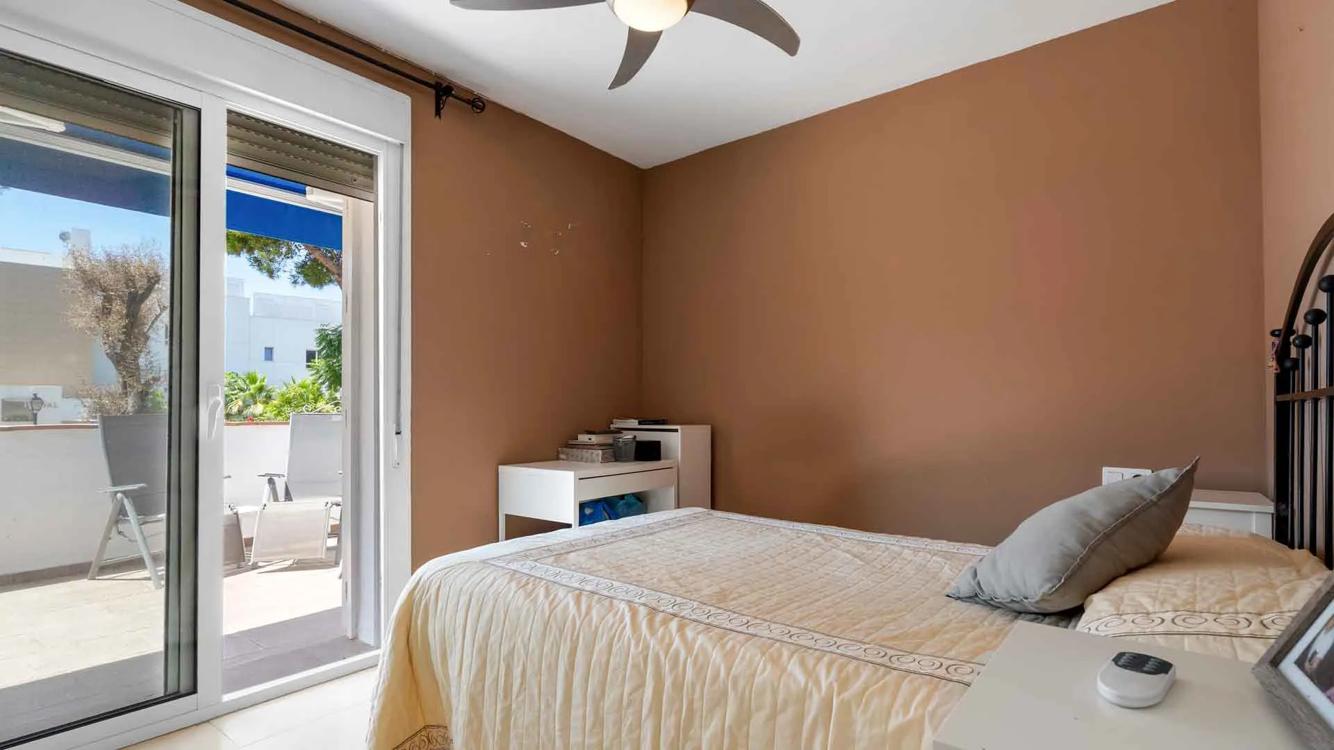 Se vende apartamento en Nueva Andalucia con 3 dormitorios