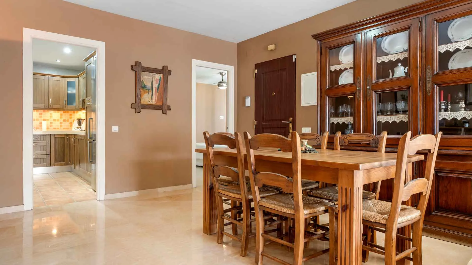 Se vende apartamento en Nueva Andalucia con 3 dormitorios