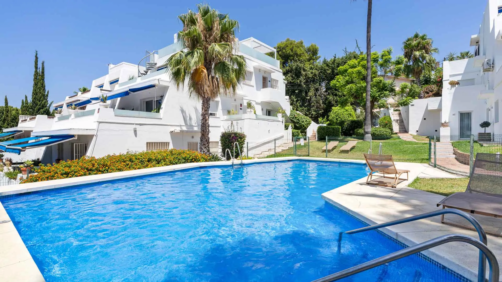 Se vende apartamento en Nueva Andalucia con 3 dormitorios