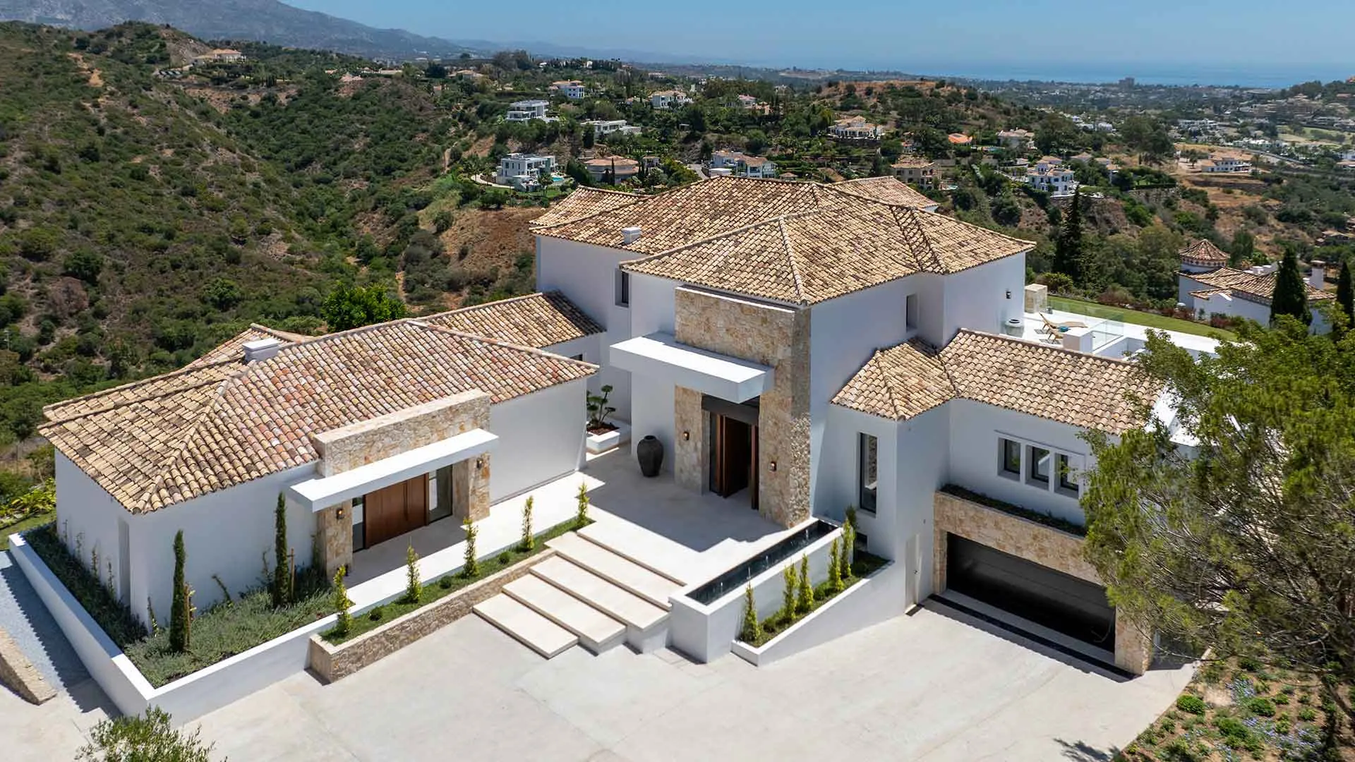 For sale El Herrojo 8 bedrooms villa