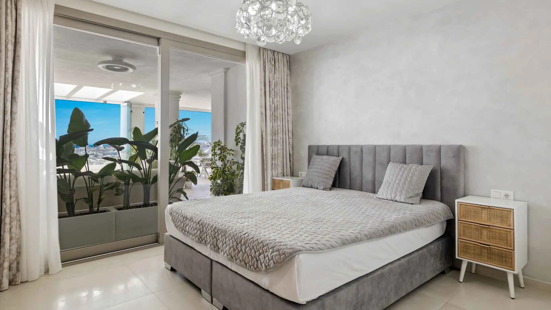 Apartment for sale in Nueva Andalucia