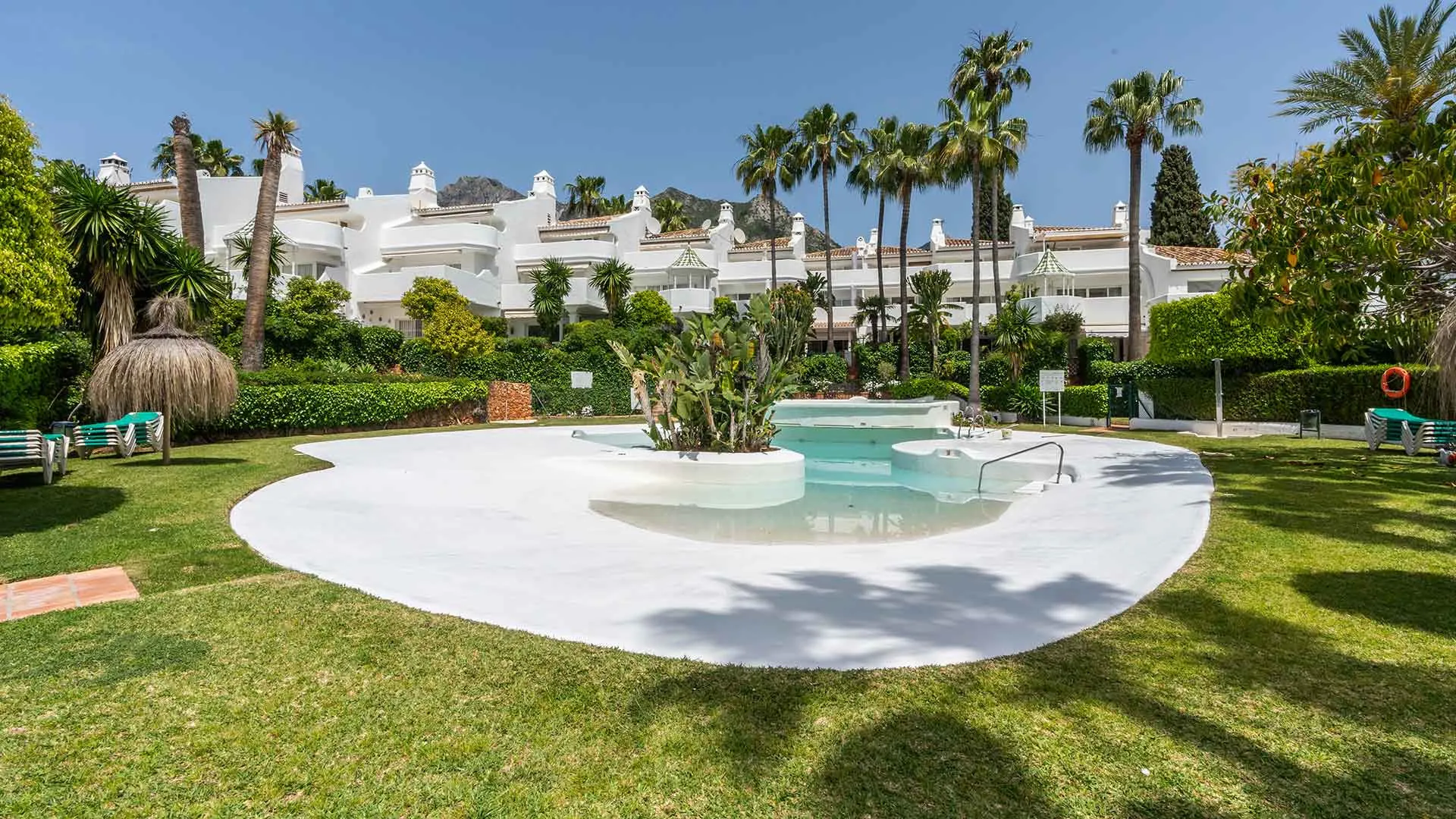 Marbella Golden Mile town house for sale