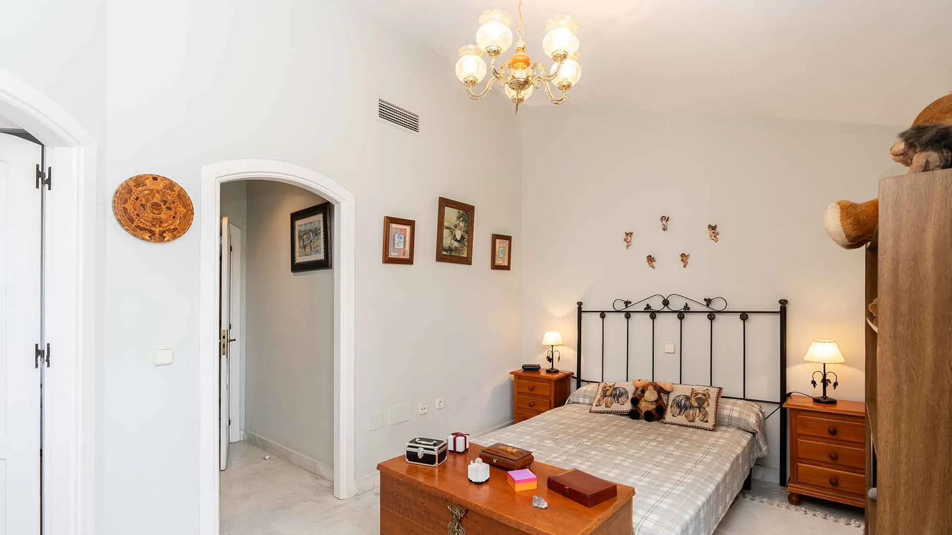Marbella Golden Mile town house for sale