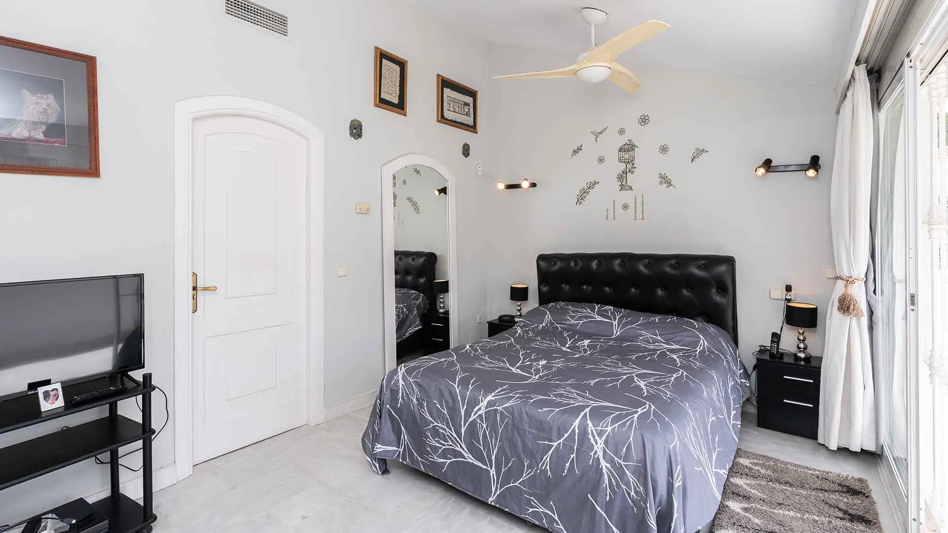 Marbella Golden Mile town house for sale